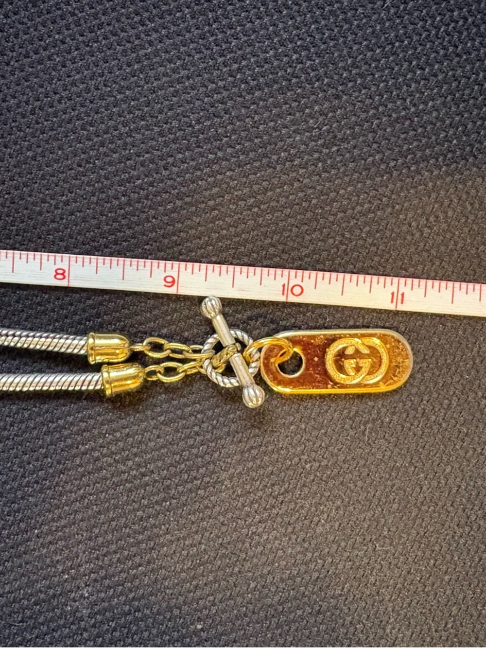 Authentic Gucci gold  charm with 19" unbranded toggle chain - Picture 8 of 8